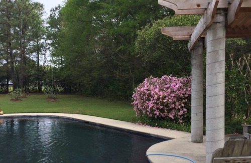 Folsom House | Country Retreat With Pool, Garden, Woods