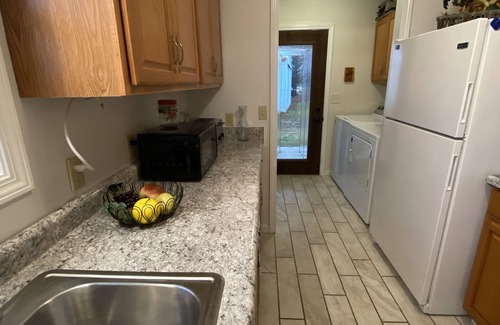 Se Ree House | Country Setting in Kentucky. Near lakes for fishing and relaxing.
