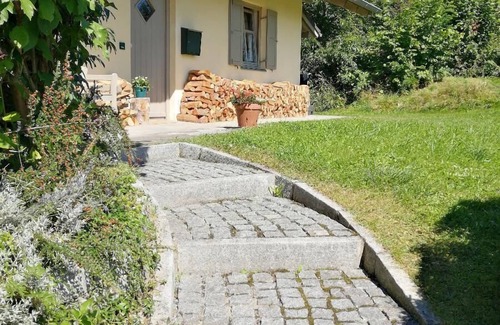 Haus im Wald Apartment | Country-style detached house with approx. 250m2 garden with wonderful views of the Ilz valley and covered terrace