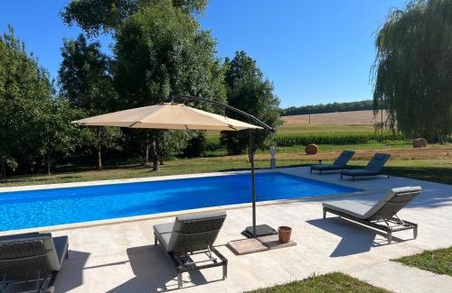 Verteillac Villa | Country Villa for 18 Pool Cinema Football Pitch