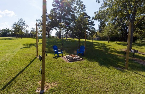 Coldspring RV Rental | Couples Summer Glamping Getaway near Lake Livingston
