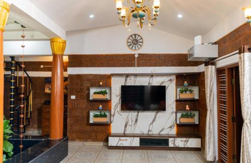 Doddaballapur Villa | Courtyard Banyan, Nandi Hills