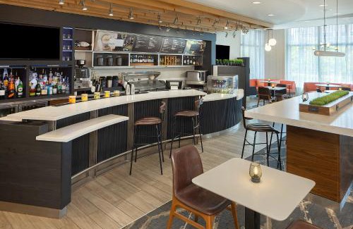 Downtown Buffalo Hotel | Courtyard by Marriott Buffalo Downtown/Canalside