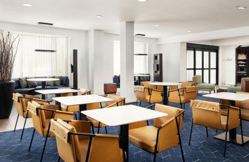 Concord Hotel | Courtyard by Marriott Concord