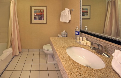 Cromwell Hotel | Courtyard by Marriott Hartford Cromwell