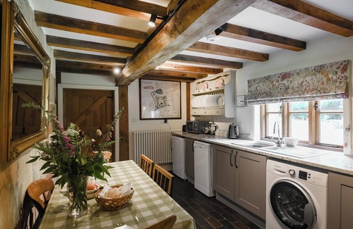 High Ercall Cottage | Courtyard Cottage - UK47218