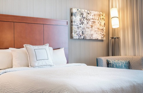 Downtown Hotel | Courtyard Silver Spring Downtown