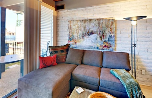 Tahoe Keys Apartment | Cove 141