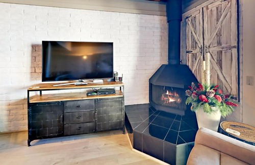 Tahoe Keys Apartment | Cove 141