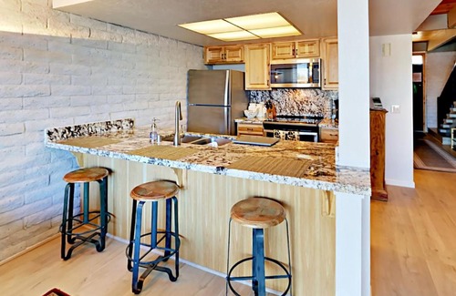 Tahoe Keys Apartment | Cove 141