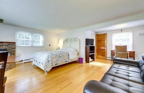 Coventry Lake Apartment | Coventry Lake Getaway with Yard Near UConn!