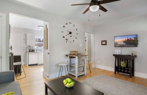 Durham House | Coveted home in Watts-Hillendale neighborhood. Close to Duke Hospital/VA