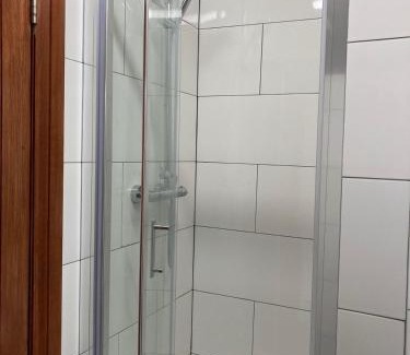 Ashbourne Apartment | Cowshed - Duffys Ballybin 4-star