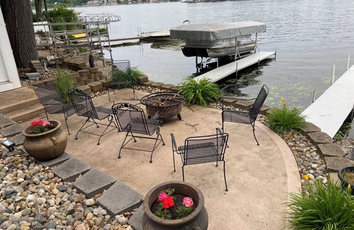 Hamilton Apartment | Cozy 1-bedroom apartment @ Hamilton Lake with lake access and boat pier