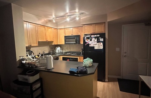 King West Village Apartment | Cozy 1-Bedroom Apartment with Unique View - Available for School Holidays Only