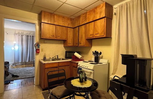 Utica Apartment | Cozy 1-bedroom apartment with AC and WiFi in pleasant Utica