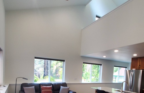 Roseburg Condo | Cozy 1-bedroom condo with WiFi, AC, in Idleyld Park, views of North Umpqua River