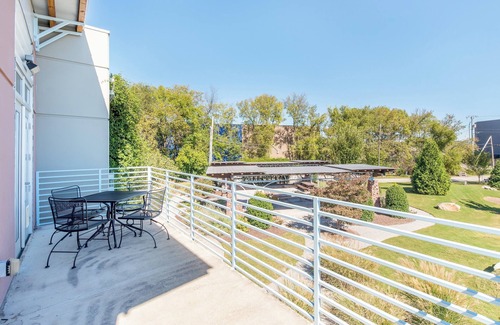 Chattanooga Apartment | Cozy 1-bedroom pet friendly apartment in enchanting Chattanooga with WiFi, AC