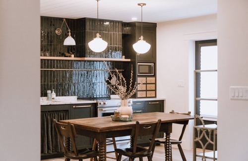 Lake Cowichan Apartment | Cozy 1 bedroom suite located close to town and Cowichan Lake.