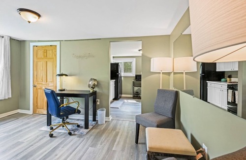 West Bloomfield Apartment | Cozy 1-bedroom with WiFi and AC in quaint Keego Harbor