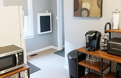Shelbyville Apartment | Cozy 1-bedroom with AC and WiFi in charming Shelbyville