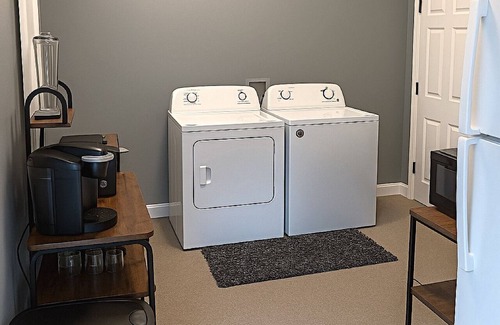 Shelbyville Apartment | Cozy 1-bedroom with AC and WiFi in charming Shelbyville