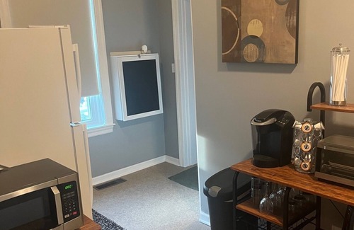 Shelbyville Apartment | Cozy 1-bedroom with AC and WiFi in charming Shelbyville