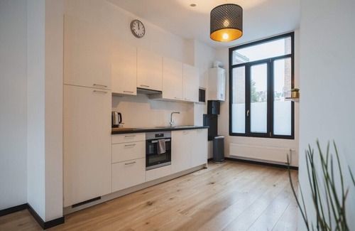 Antwerp Apartment | Cozy 1-BR Antwerp Gem + Free parking