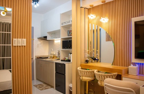 Bantud Hacienda Condo | Cozy 1-Studio condo with swimming pool, gym, WiFi in marvelous Bacolod City