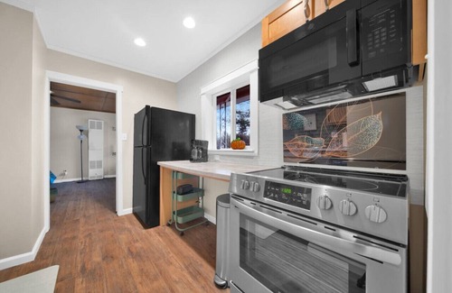 Lexington House | Cozy 1BD Beach Retreat, 2Bath