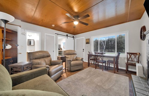 Lexington House | Cozy 1BD Beach Retreat, 2Bath