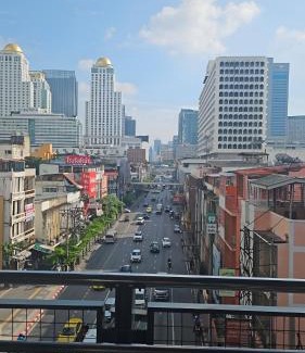 Uruphong Apartment | Cozy 1br walk to BTS and Airport Rail Link Close to Malls M11