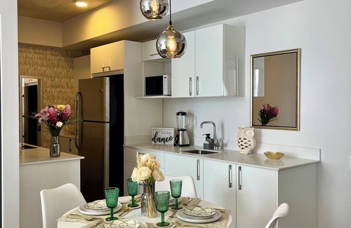 Roble Apartment | Cozy 2-bedroom apartment in lovely San José with City view