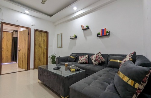 Dwarka Apartment | Cozy 2-bedroom apartment