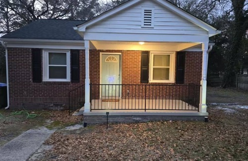 Forest Acres House | Cozy 2-bedroom bungalow with AC, WiFi in Columbia near Fort Jackson