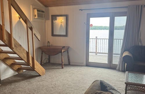Bottineau Cabin | Cozy 2-bedroom cabin in charming Lake Metigoshe with AC