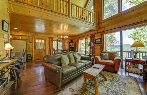 Bryson City Cabin | Cozy 2-bedroom cabin w/Mountain Views!