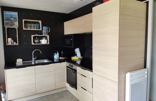 Arzal Ski Chalet | Cozy 2-Bedroom Chalet with Pool, Near Morbihan Gulf and Beaches