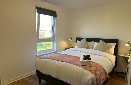 Liberton Apartment | Cozy 2 bedrooms with private parking space and garden