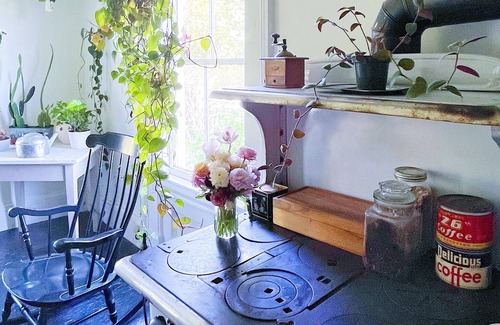 Tinmouth House | Cozy 220 Year Colonial with a spectacular view