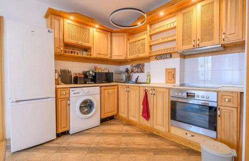 Blagoevgrad Apartment | Cozy 2BDR & Peaceful Location & Free Street Parking