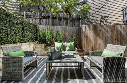 South Lamar House | Cozy 2BR Condo in Vibrant SoLa