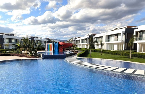 Gastria Apartment | Cozy 2BR escape by the pool