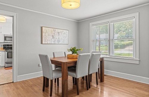 Sans Souci House | Cozy 2BR Near Furman & Downtown, Fenced Yard
