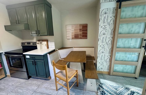 Retsil House | Cozy 3 Bed & 1.5 Bath near downtown, ferries and the waterfront in Port Orchard