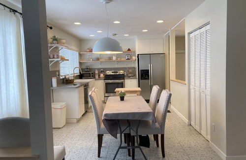 South Ogden Apartment | Cozy 3 Bedroom, 1 bathroom, workspace, big screen TV, game room, garage