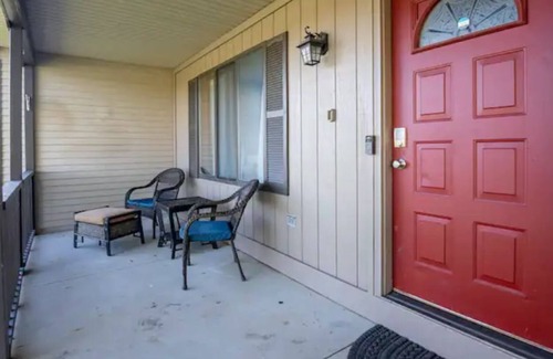 Byron Center House | Cozy 3 Bedroom Home With Attached 1 Stall Garage!