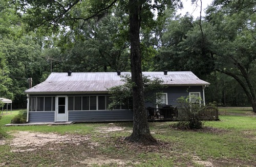 Killian House | Cozy 3 bedroom house that sits on a secluded dead end road.