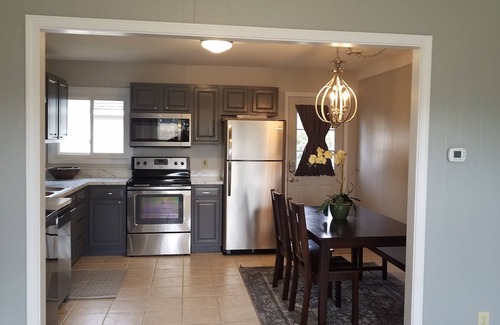 Tiffin House | Cozy 3 Bedroom Ranch No steps