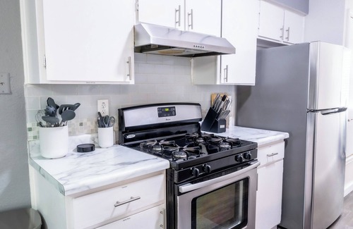 McKinney House | Cozy 3b2b Duplex Home in South Austin